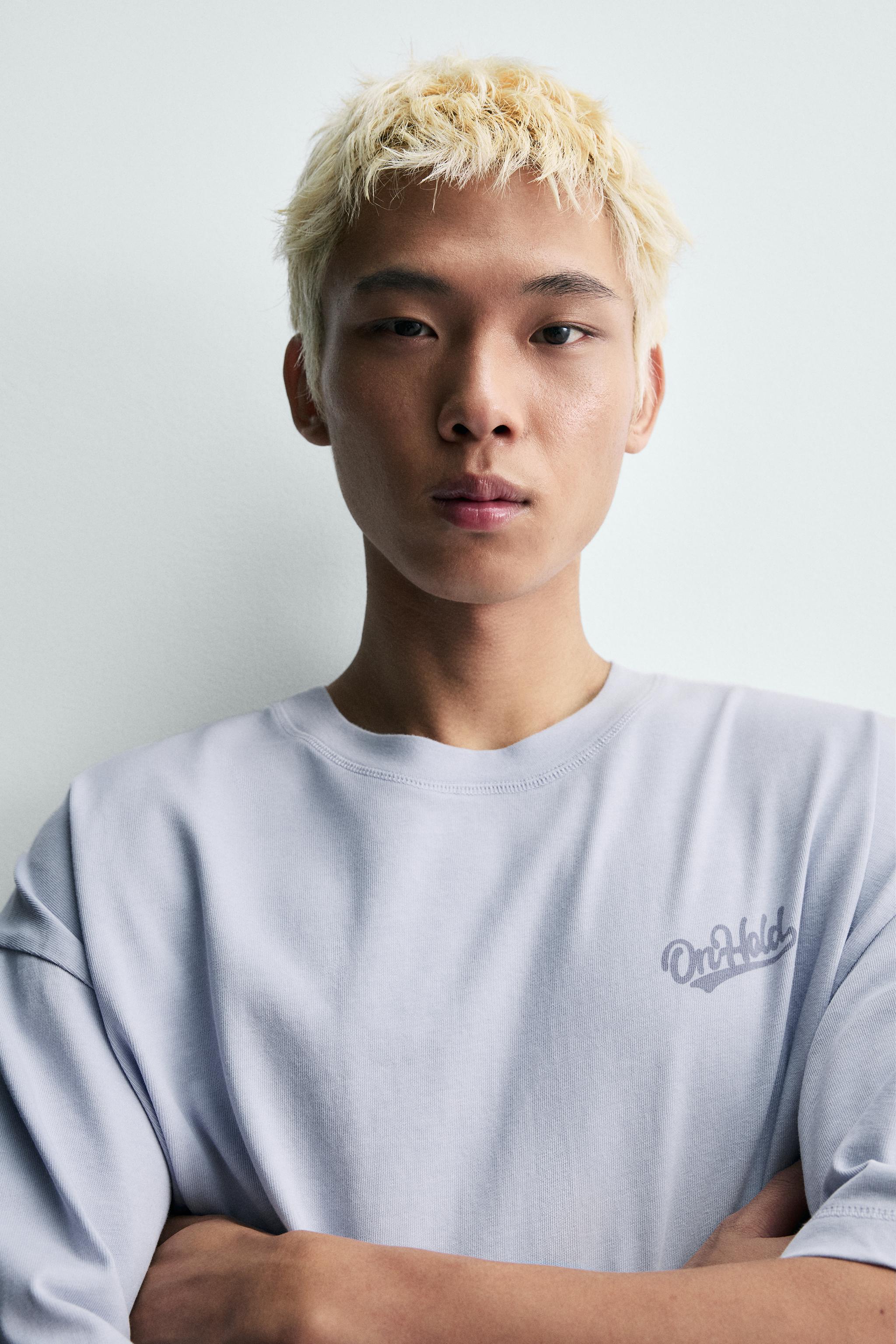 BOXY FIT PATCHES T-SHIRT